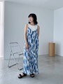 夏気分を盛り上げる！ キャミソールタイプの柄ワンピース　出典：WEAR