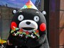ちびモンもうれしそう＝5月1日、東京都中央区