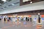 羽田空港の自動チェックイン機