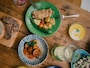 婚活相手を食事に招いて発覚した衝撃の事実とは（画像出典：PIXTA）