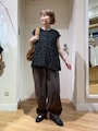 こなれて見えるブラウンデニムが新鮮！  出典：WEAR