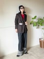 ブラウン系カラーと赤の配色がかわいい！　出典：WEAR