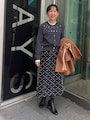 【OKコーデ】ビジューつきトップスは一枚で様になります　出典：WEAR