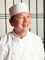 重慶飯店本館　木暮浩三（こぐれこうぞう）料理長。「実は、辛い料理が苦手なのですが、正宗麻婆豆腐は2週間に一度は食べたくなる、クセになる味」（撮影：小林恵介）