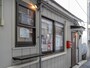 予約は1ヵ月半待ち（2019年1月8日現在）。店頭販売（火～金曜の11:00～）のちまき（冷凍品がメイン、製造タイミングが合えば温かい食べ歩き用もあり）は売り切れ次第終了（2018年12月13日撮影）
