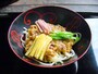 「三溪そば」はコース仕立てで楽しめます。ランチタイムの「三溪そばコース」は3500円（税、サ料別、室料1時間付）（2006年10月27日撮影）