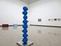 8つの青い風船のオブジェは3ヵ所に展示されています。ギムホンソック《8つの息（MATERIAL）》2014