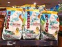 ブルーのパッケージもハワイらしいキスチョコ（6.99ドル）。「Flavor of Hawaii」の文字も