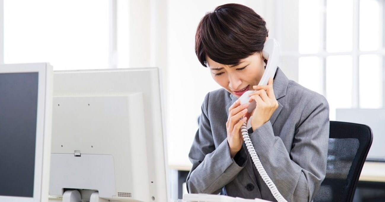 「なんで勝手に電話代わってんの？」横暴すぎるクレーム電話への完璧すぎる対応に「"お客様満足度"１００点です」「パーフェクトなカウンター」と称賛の嵐！