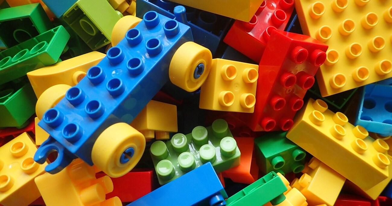 【衝撃】LEGOの創業者は○○職人だった！ 世界的玩具の誕生秘話が驚きだらけだった件