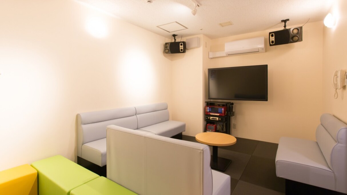 カラオケ各社は「〇〇」に力入れてみるといいかも？カラオケ店員へのアドバイスに利用者からも賛同の声！