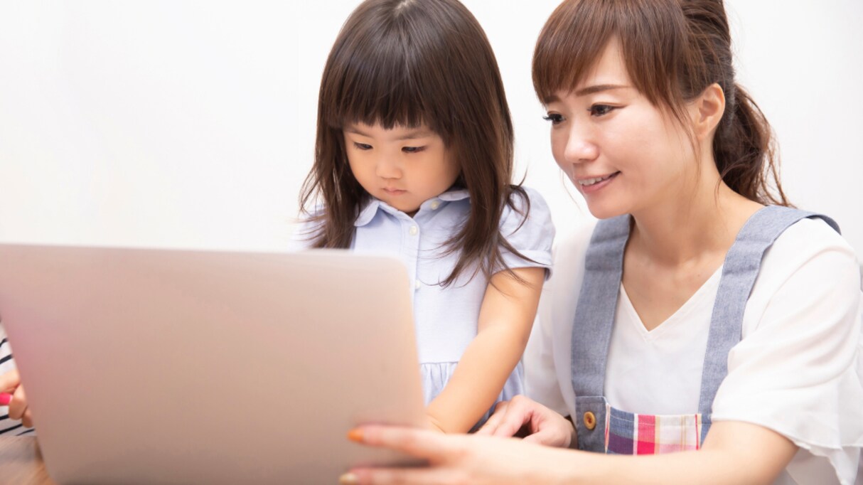 「プロポーズの練習」というネタの漫才を見た娘 その中で出てきた "あるセリフ" へのツッコミが鋭すぎるww