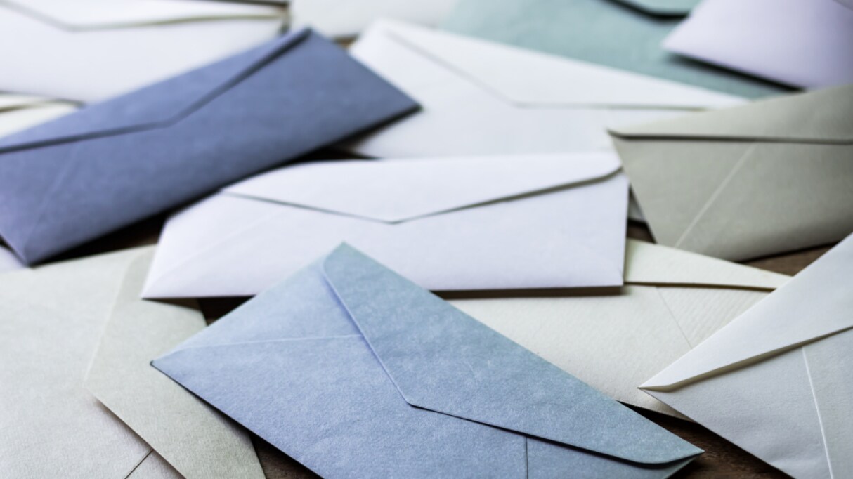 「世の中の人は、自分が思うよりずっと楽に生きてるなぁ」と感じた瞬間！仕事柄、大量の郵便物を目にする女性の投稿が話題
