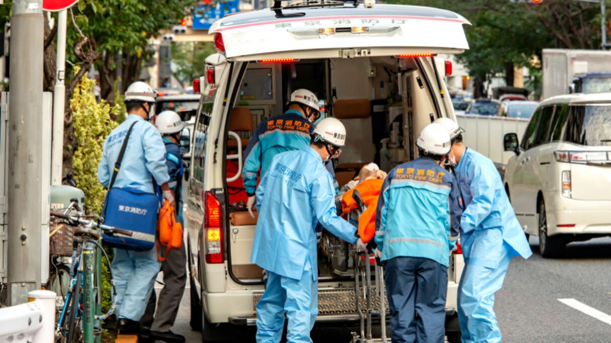 「誰かをこうしたのか考えて」急性アル中患者につきそう友人が出しがちな "オーラ" に納得の声