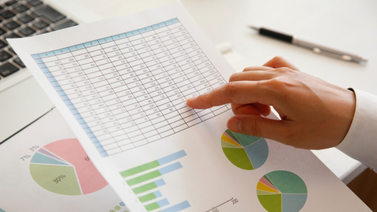 「上司の作った折れ線グラフが更新できなくて…」震えた声で相談してきた同期 その "原因" に背筋が凍る