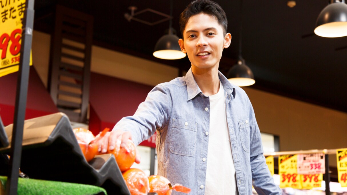 【キュン】料理スキルゼロの夫が妻にビーフシチューを作ろうとスーパーへ…夫の奮闘ぶりに萌える