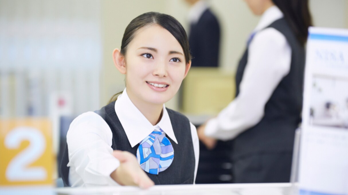 銀行窓口で「耳が聞こえないので」と筆談をお願いしようとすると…素晴らしい対応に称賛の嵐