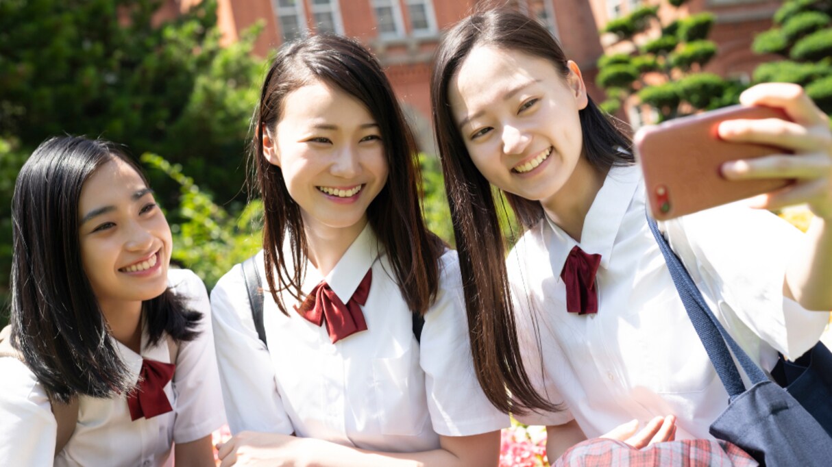 「アオハル」「映え」「JKブランド」…今時の若い子の "青春" の過ごし方を分析した投稿に納得の声