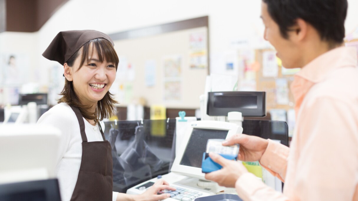 「お客なのにお礼を言うのって変ですか？」投稿者の疑問に、優しい回答が集合