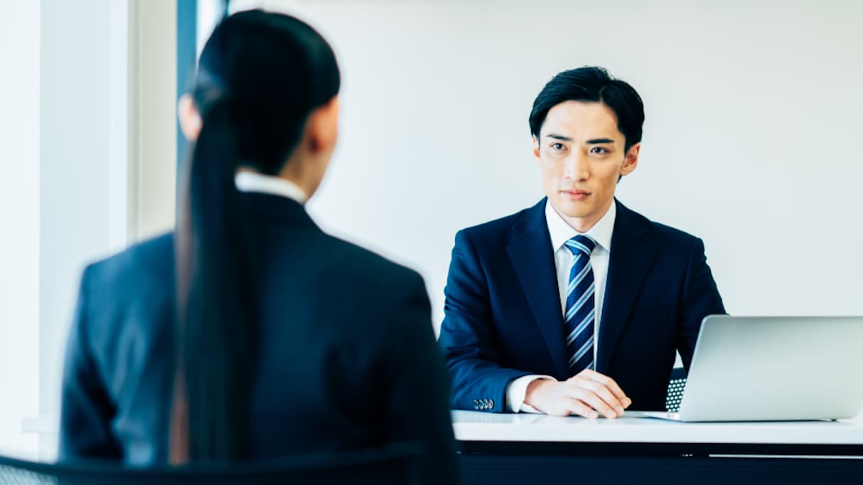 「なぜ敬意と興味を持てないのでしょう」芸大生に対する面接担当者の質問が "失礼すぎる" と批判殺到