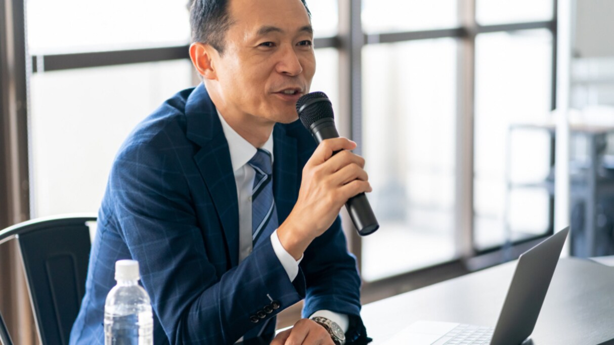 「ジョークだと思ってたけど…」大手企業のプログラマーが教える "マスターしておくべき言語" に納得の声