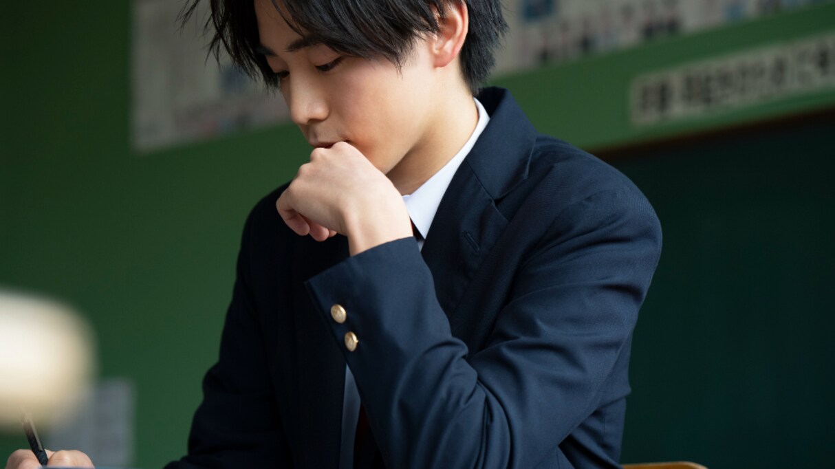 子どもの大学進学にかかる費用を計算してみた結果…まさかの金額に少子化の理由がわかる