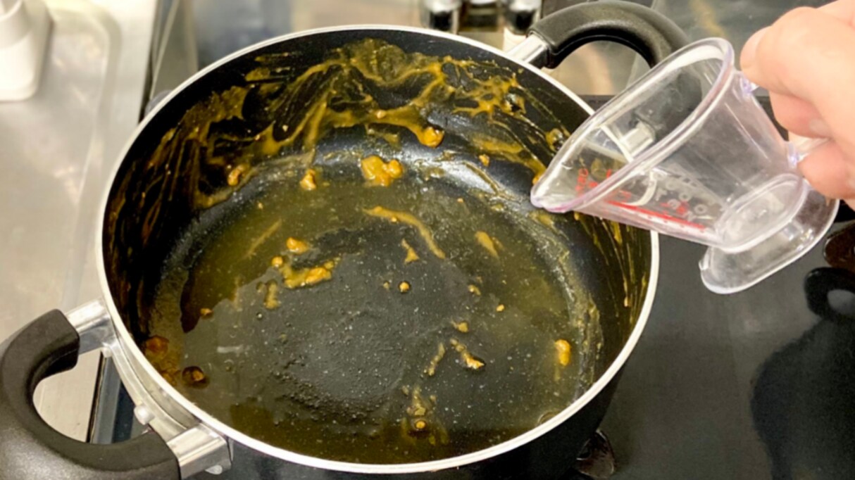 たったひと手間で！ガンコな汚れを洗うとき「スポンジが死なずに済む方法」が話題に