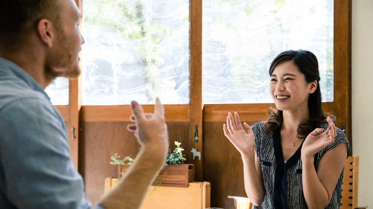 「日本社会の闇に飲まれてる」カタコトな夫が唯一流暢に話せる日本語にツッコミ殺到