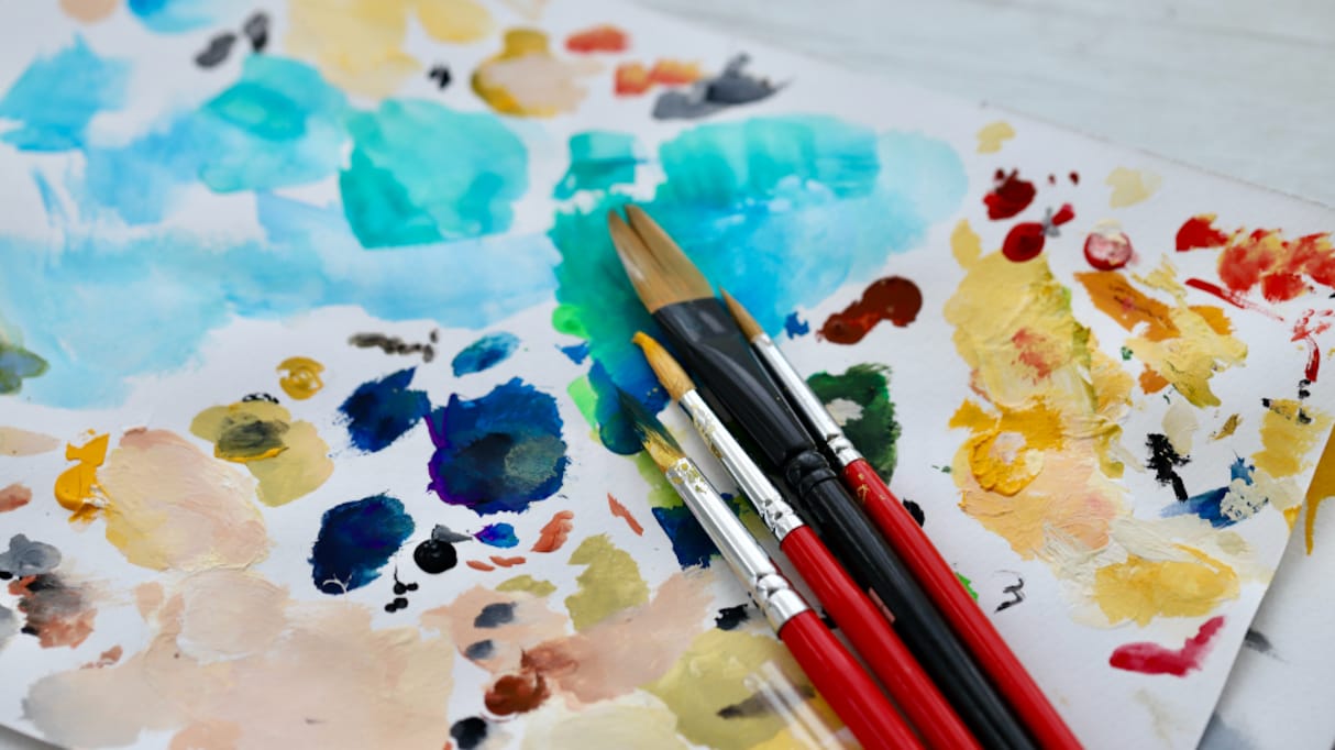 「才能をつぶさないのも才能」長い時間をかけて、絵を描く自閉症女子…美術教師とのエピソードに感動の声