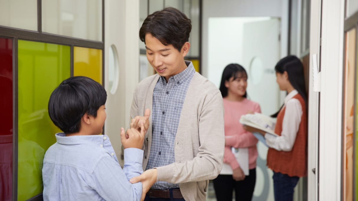 友達とうまく話せなかった子供時代、声をかけてくれた教育実習生…その先生の "現在" に感動の声