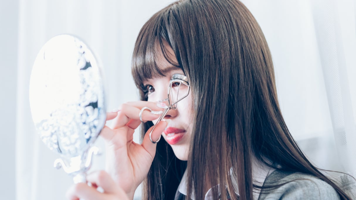 「こんな物買って！」お小遣いで化粧品を買うと怒られたけど…中学生時代の美容エピソードに共感の嵐