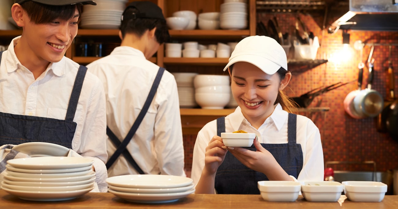 「賢すぎて笑う」学生時代の友人が "合コンが開催されやすい店" をバイト先に選んでいた理由に驚きの声