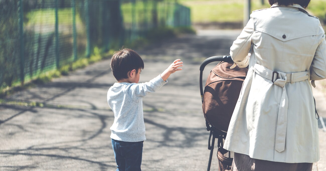 子ども4人と歩いていると、上品なマダムに声をかけられ…その内容にちょっと嬉しくなった