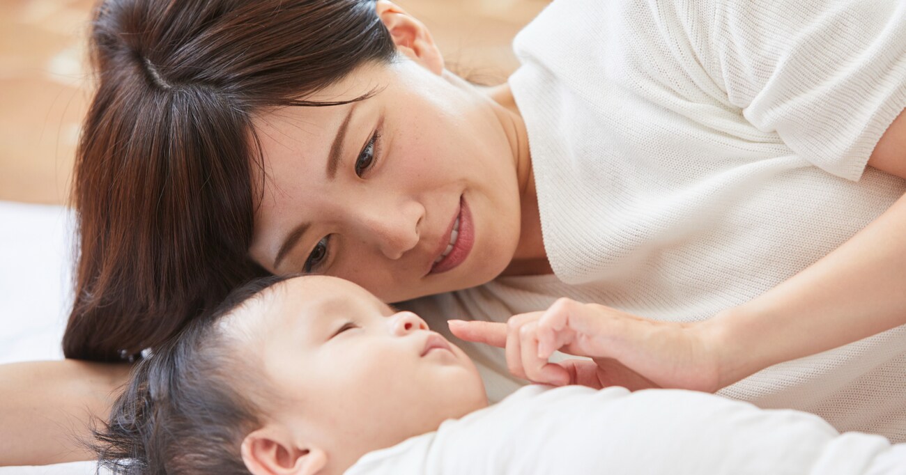 子育てママはわかる？「なかなか寝ない子どもが、少しずつ寝そうになってる様子」を表した"パワーワード" が話題に！