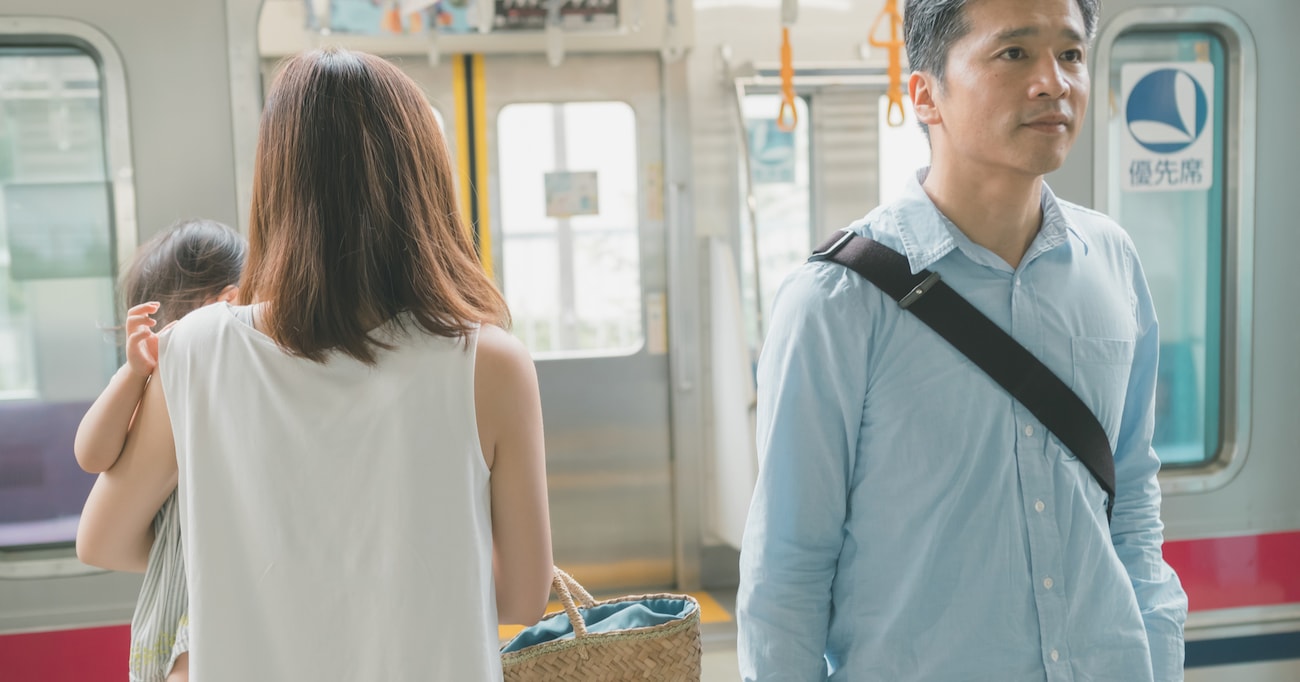 「降りる人が先！」電車に乗るとき勢いよく入ろうとした息子に注意すると…