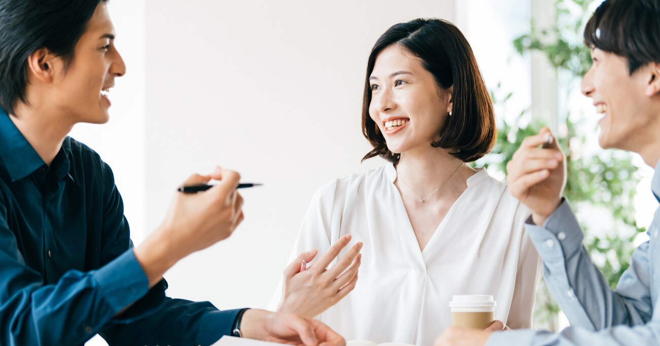 「完璧なママ像」を求めがち…昨今の「男性の育児参加」に関する流れがかつての「女性の仕事参加」時に似ている？