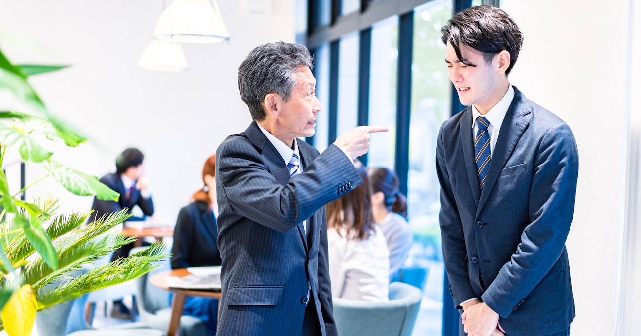 怒鳴る客は、まず奥へ通し席に掛けてもらう、そして店員は… 販売員時代に学んだ "クレーム対応術" がタメになる