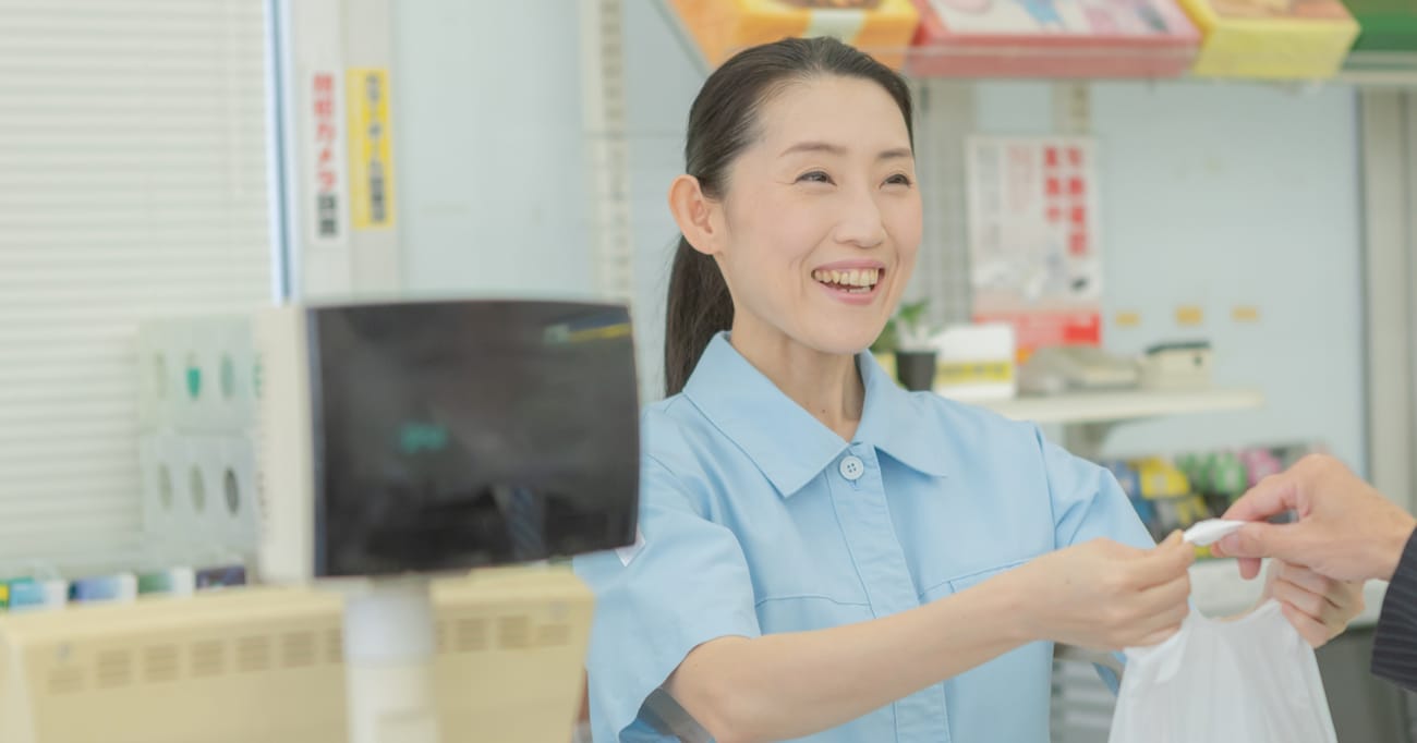 「大きくなったね、あんなに小さかったのに」息子とコンビニに行くと話しかけられたが… "あること" が気になる…