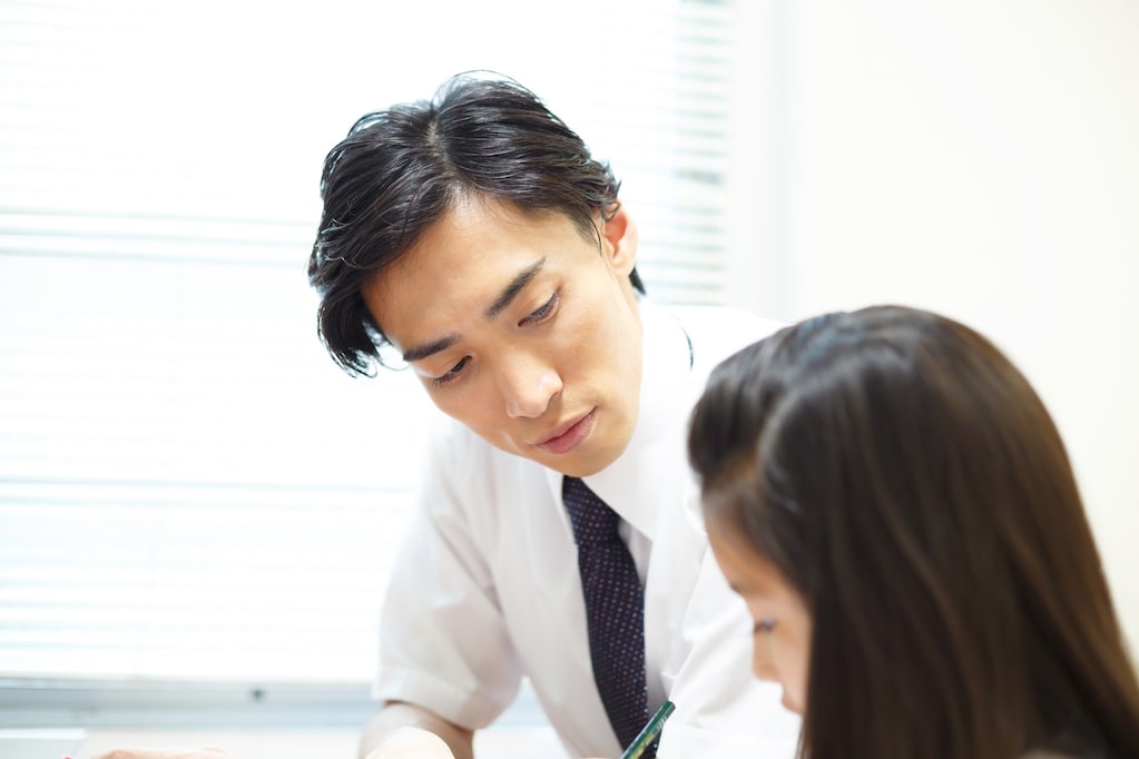 「友達をたくさん作る方法を教えてあげるね」という1年生の女の子…その内容が大人の世界でも参考になる