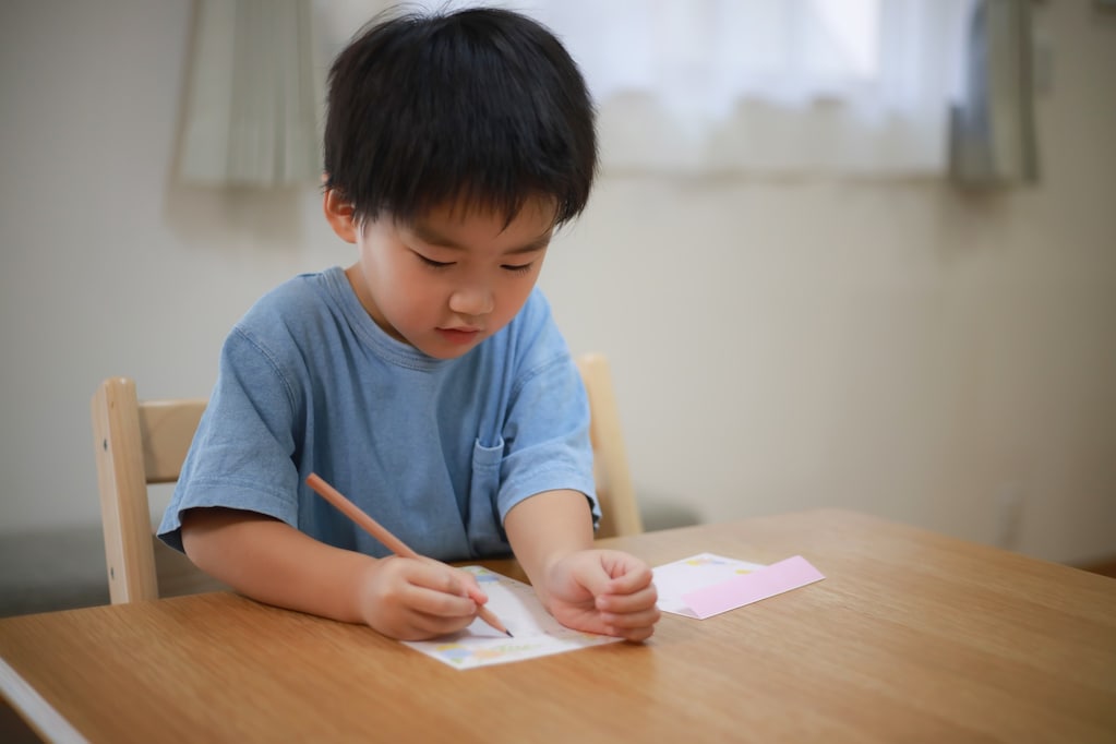  コーヒーを吹き出すほど斬新！息子からもらった手紙の書き出しがまさかの○○口調だった？！