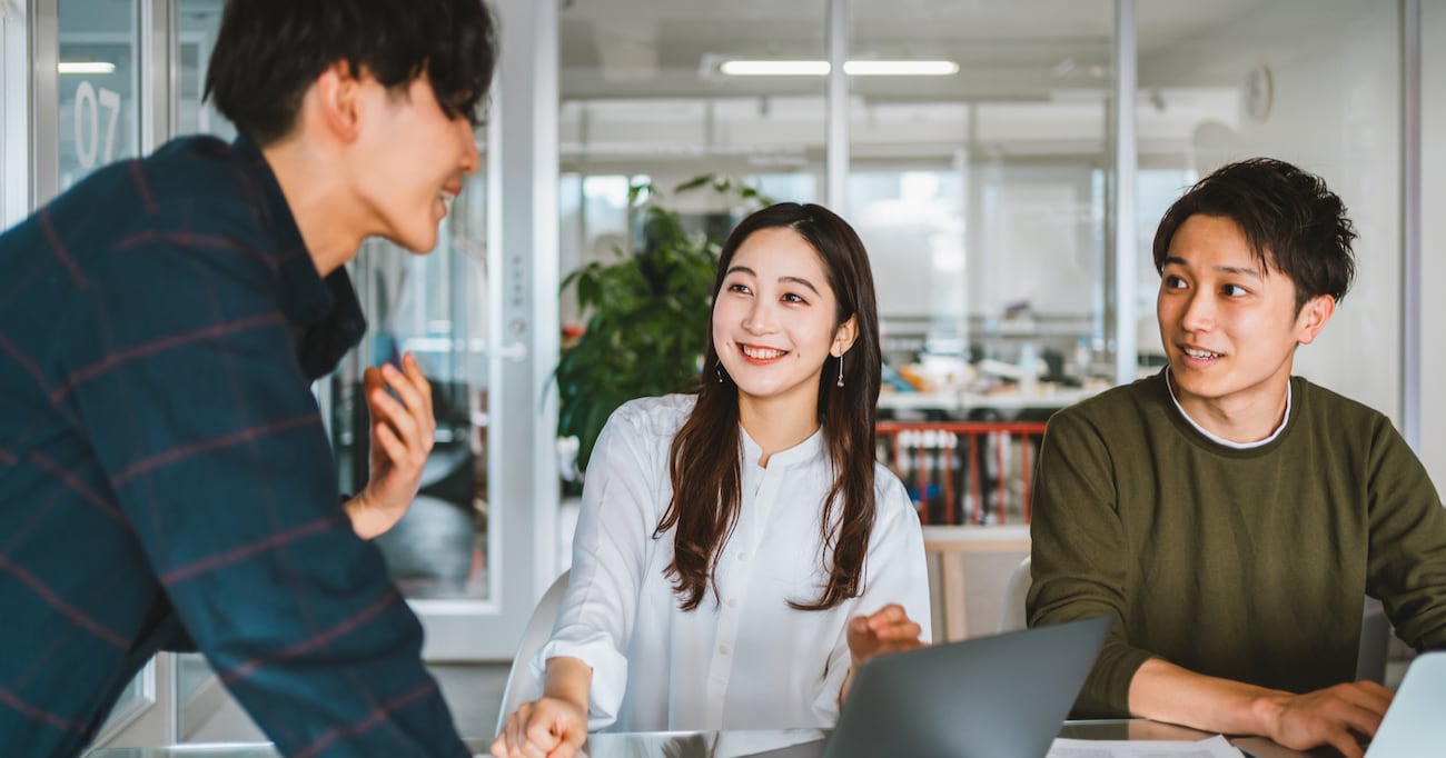 【ゾッとする】「仲良しの証に…」弊社の "社内間で仲良くなるの定義" が、まるで大学生の延長線上のノリな件