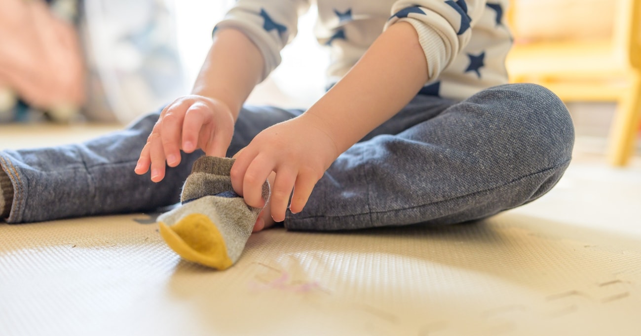 子どもが小さい時、靴下が片方よく無くなるので、左右違う靴下をはいて登園させたら、先生に…？