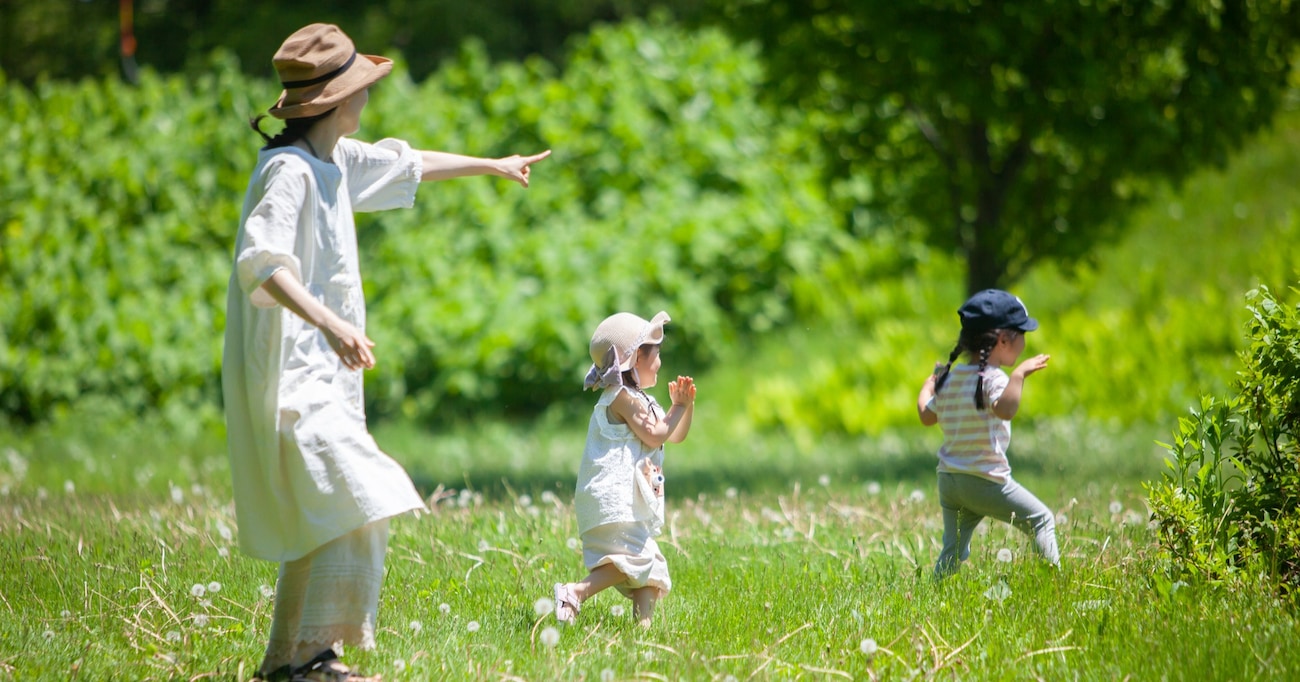 【ゾッとする】公園で子どもと遊んでいると、女の子がやって来た！ みんなで鬼ごっこをしていたはずが…？