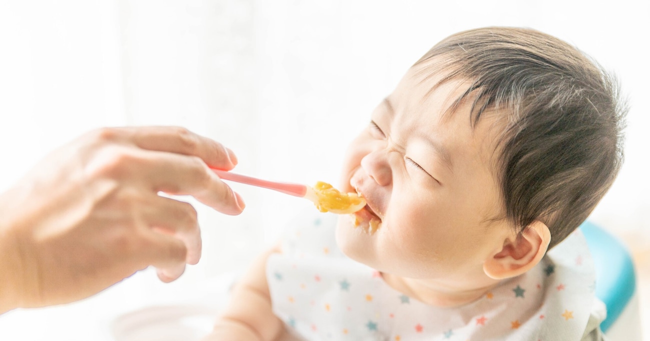 【注意喚起】息子が離乳食を詰まらせた！自分で吐いて食べ始めたが、おかしいと思い口の中を見てみると…？