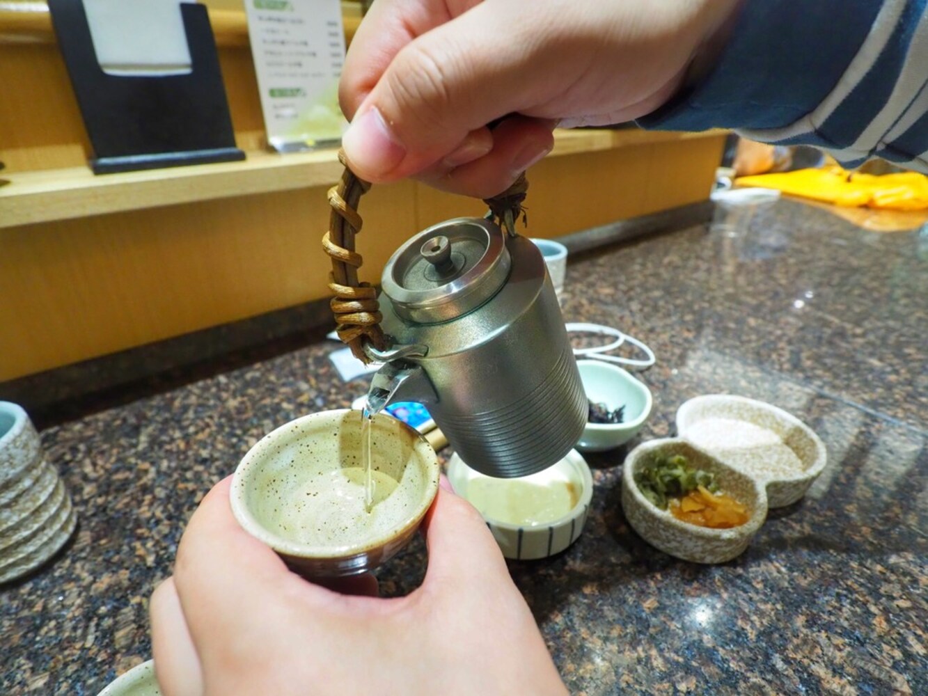 材質3|熱伝導率が高く味わいを深くする「金属製」