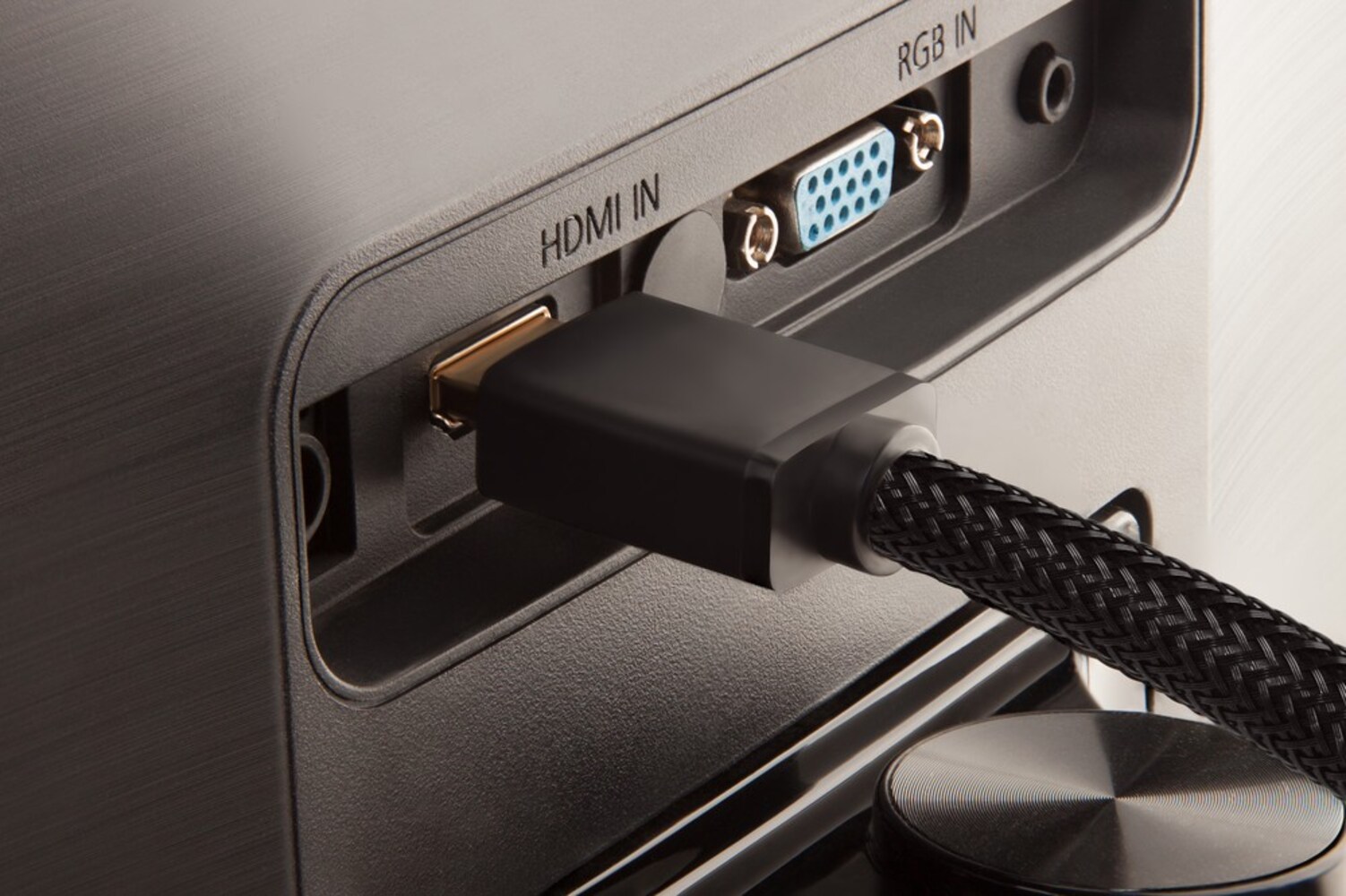 外部出力端子|ゲーム機やレコーダーを使用するときに必須な「HDMI」