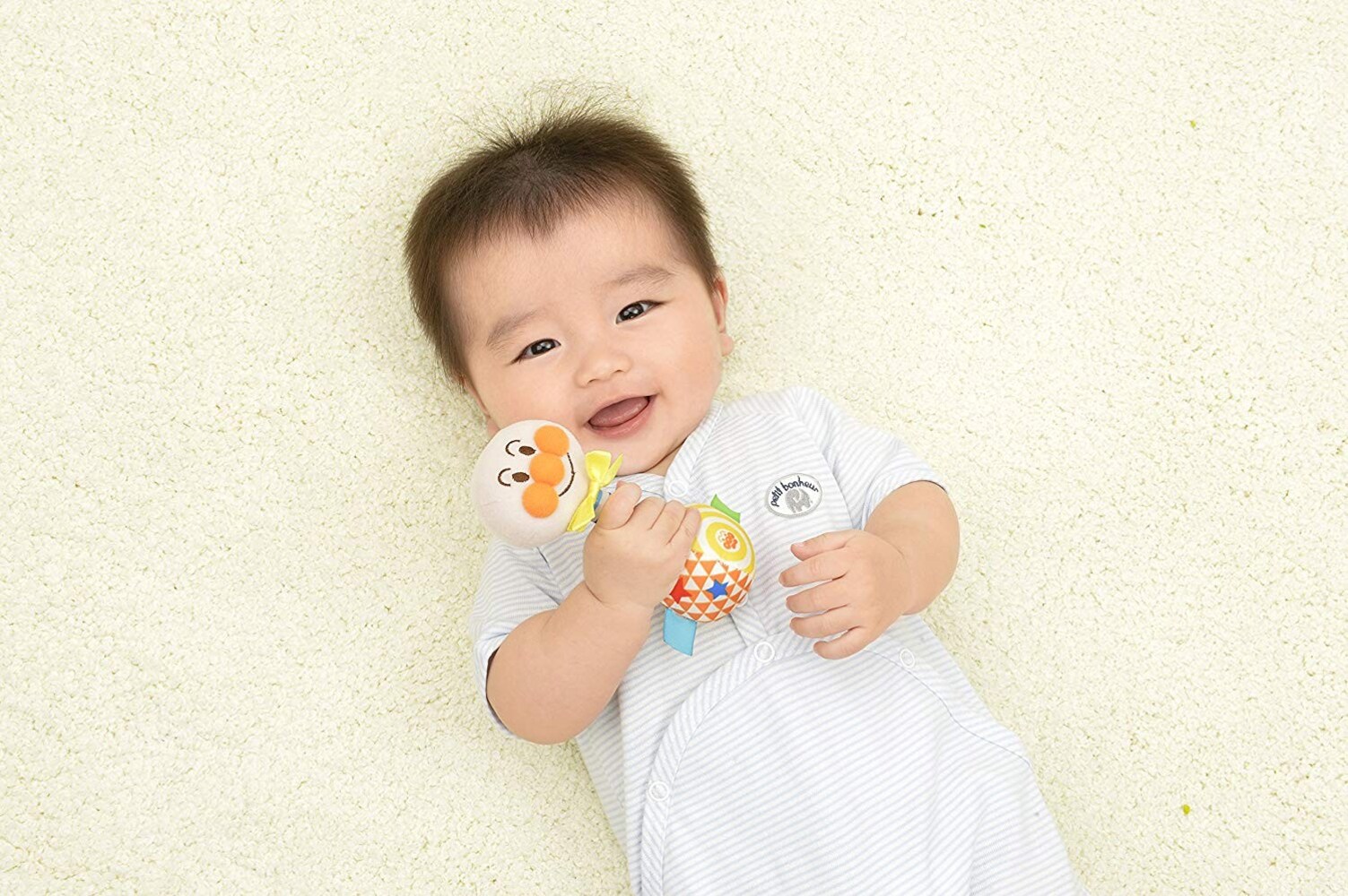重さ|赤ちゃんが投げることもあるので100g程度を基準に選んで