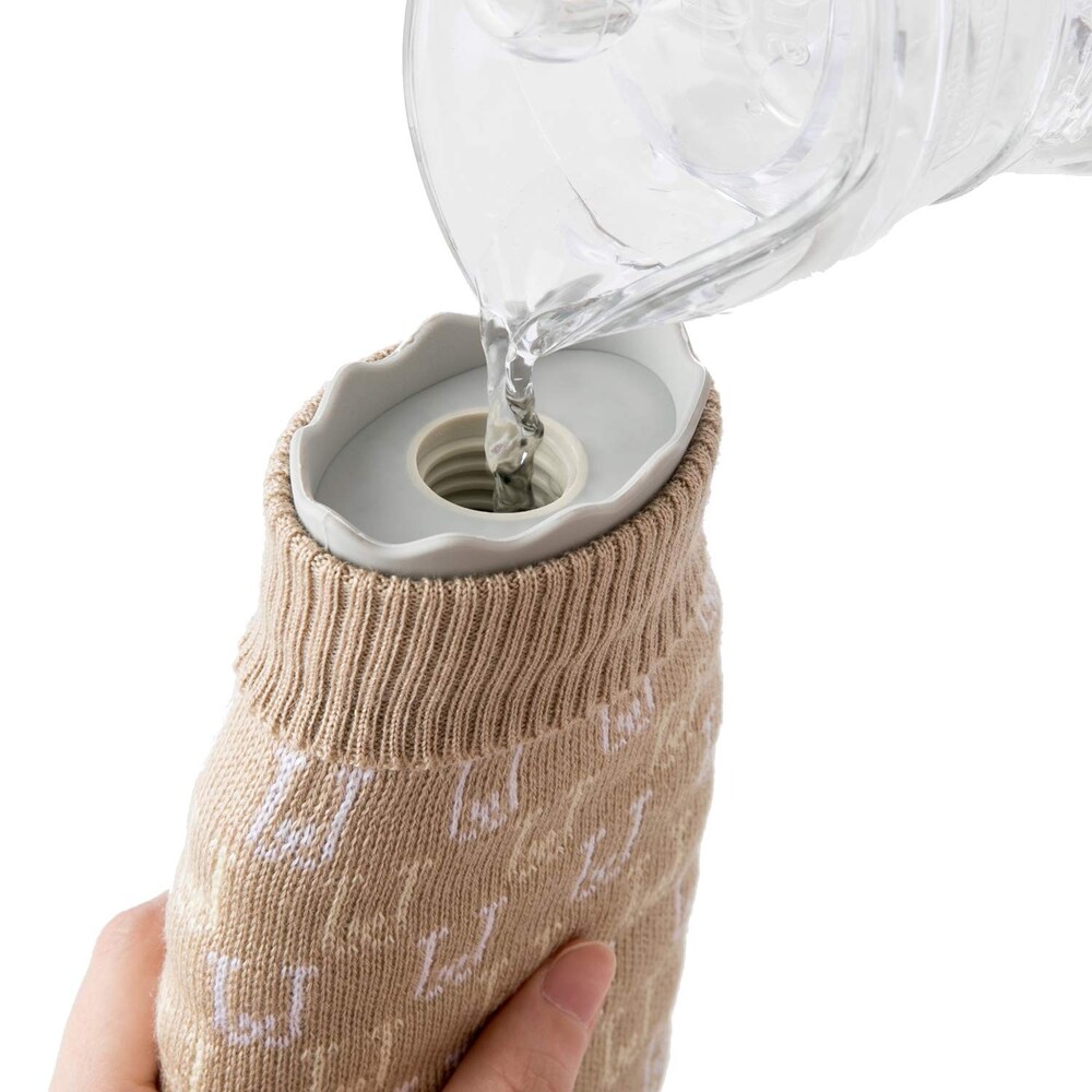 水入れ式|一般的な湯たんぽとほとんど変わらない!準備がラクに!