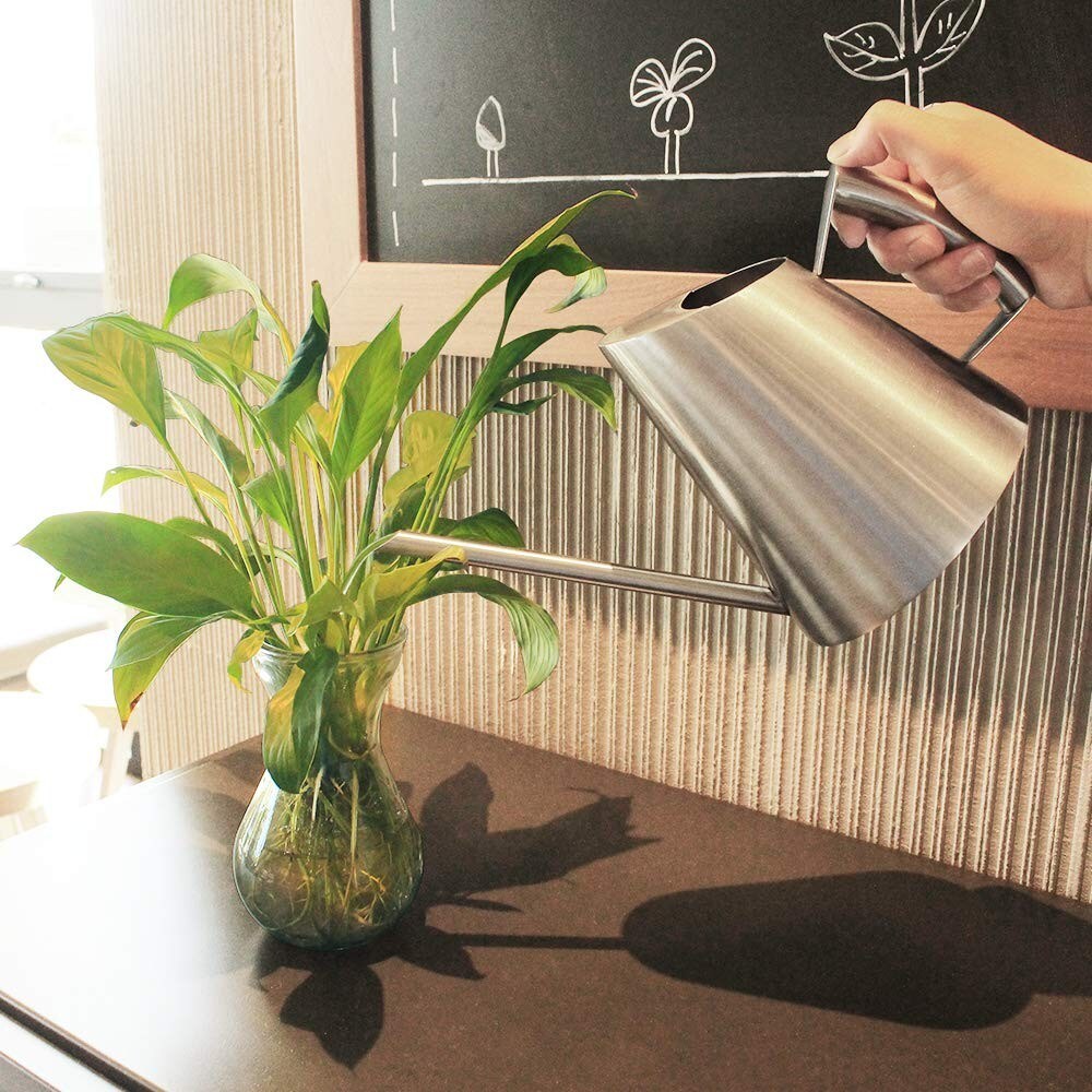 重さ|水が入ることを考慮した持ちやすいものを