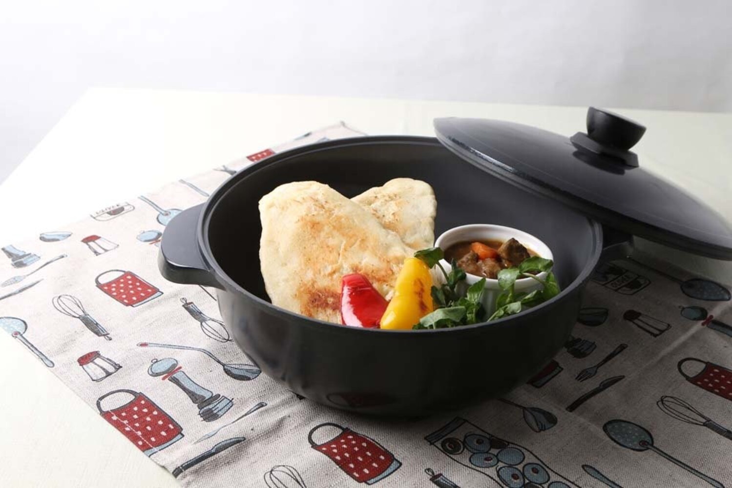 浅型|そのまま食卓に出せる!軽くて持ち運びもラク